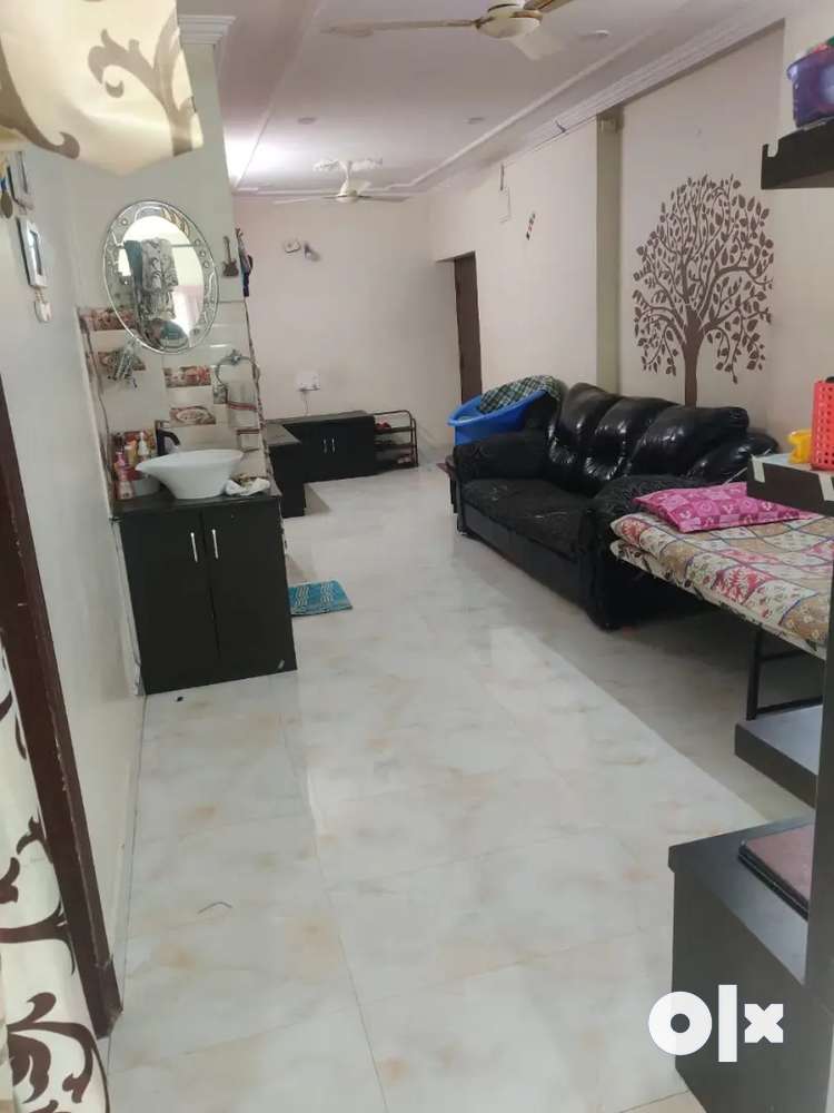 2 BHK FLAT NEAR BY FORM MALL