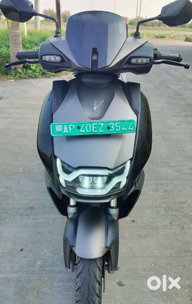 VIDA V2 PLUS 100km Range 2025 VERY GOOD CONDITION