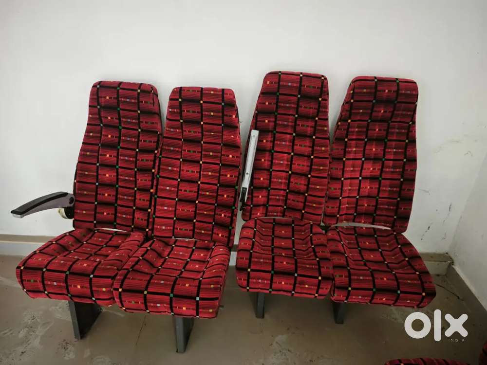 19 bus seats available