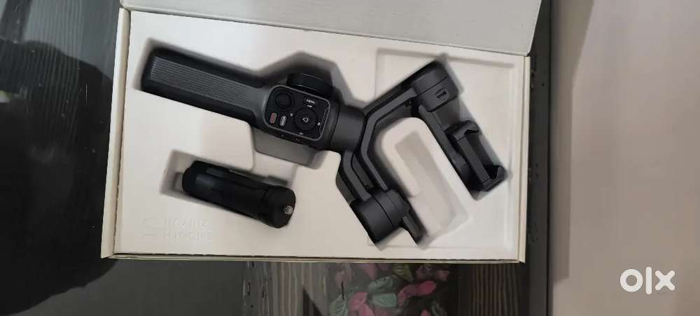 I'm selling my Zhiyun Smooth 5 Smartphone Gimbal
