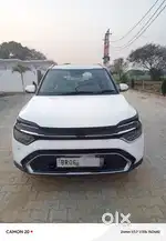 Kia Carens g1 4.6mt luxury plus 7, 2022, Petrol