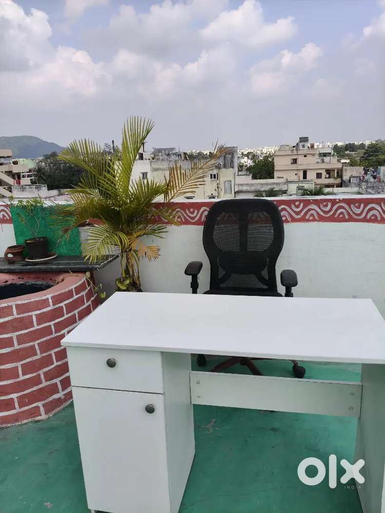 IKEA White computer table and wheel chair set