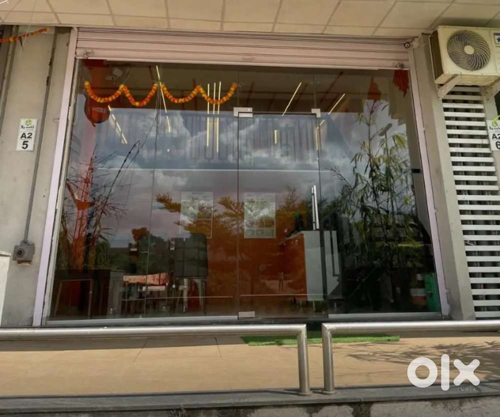 Tuffen Glass With Door