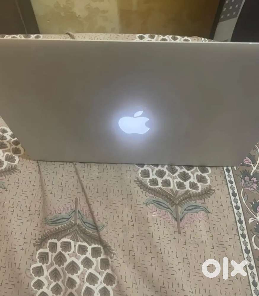 MacBook air 4/256GB
