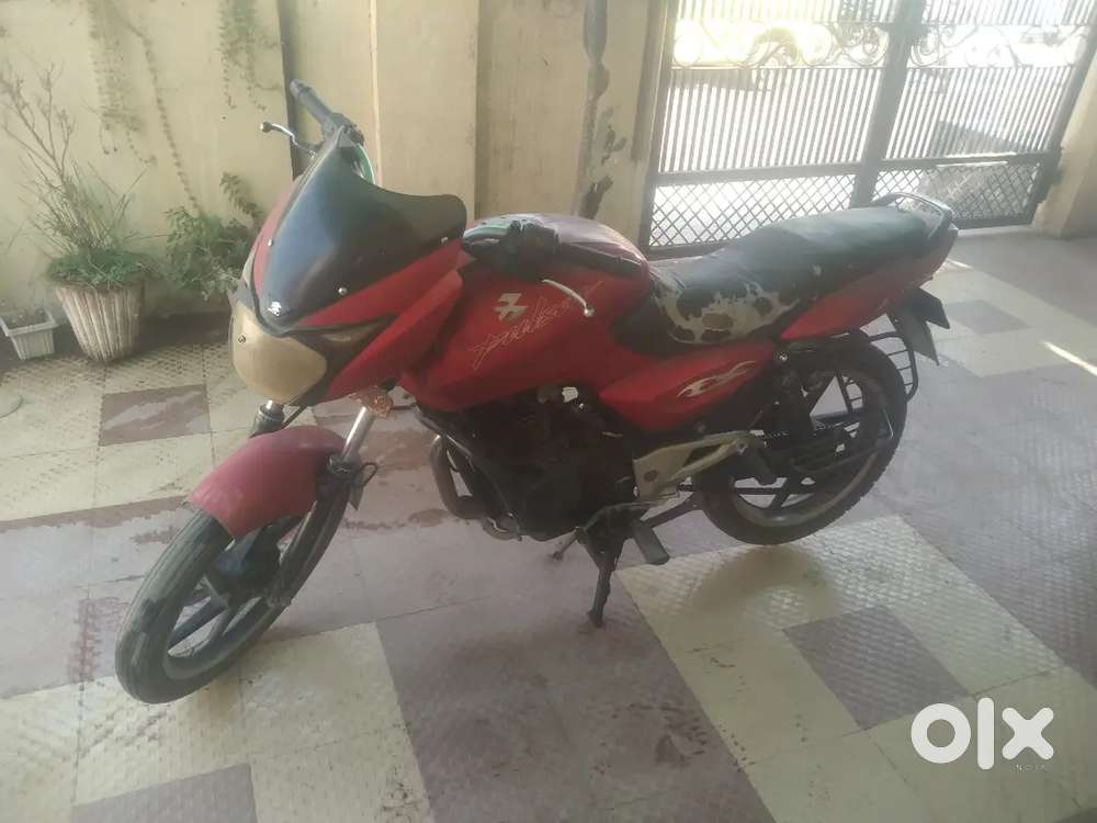 Pulser 180 bike sell karni hai