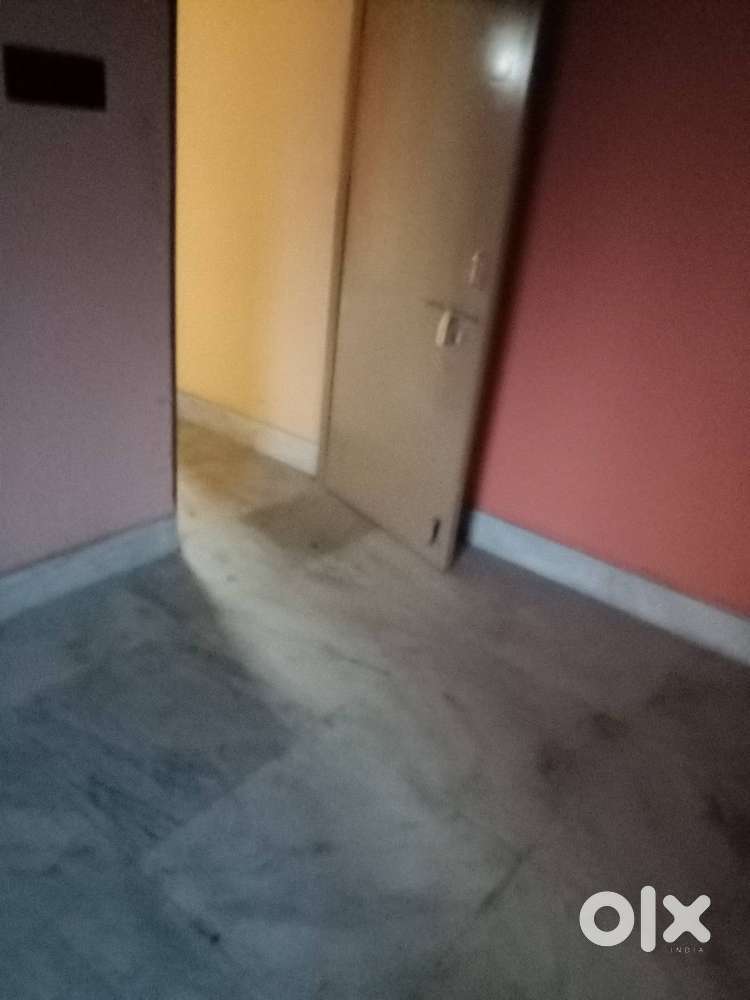 South East Facing 2Bhk Flat for Sale in South Sinthi Near Dumdum metro