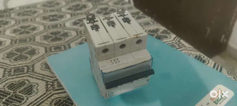 Legrand DX3 C10 (3-pole) ci