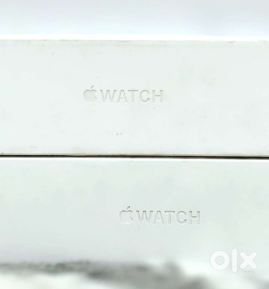 APPLE WATCH S11 CELL SEALLED WITH ONE YEAR WARRANTY AND BILL