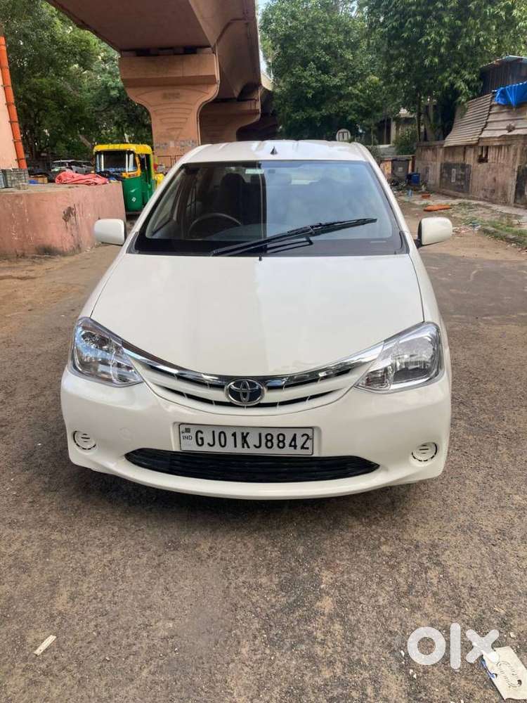 Toyota Etios, 2011, Petrol