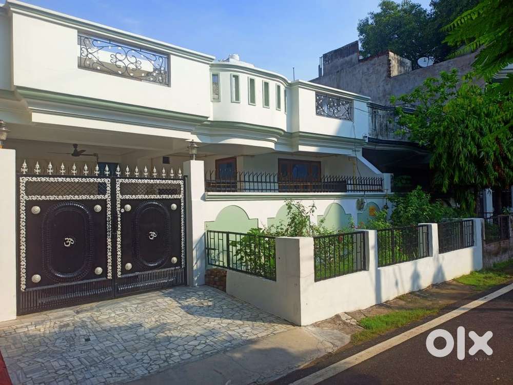 Ready to move in house for sale. 3 bhk, 1620 sq ft,