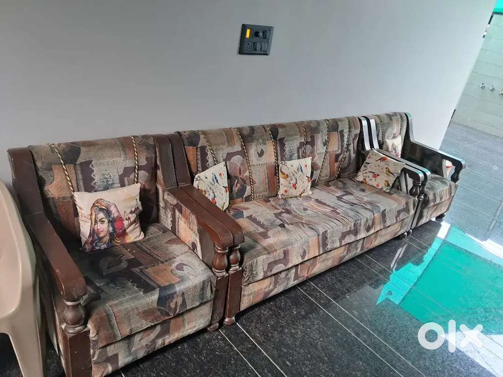 5 Seater sofa