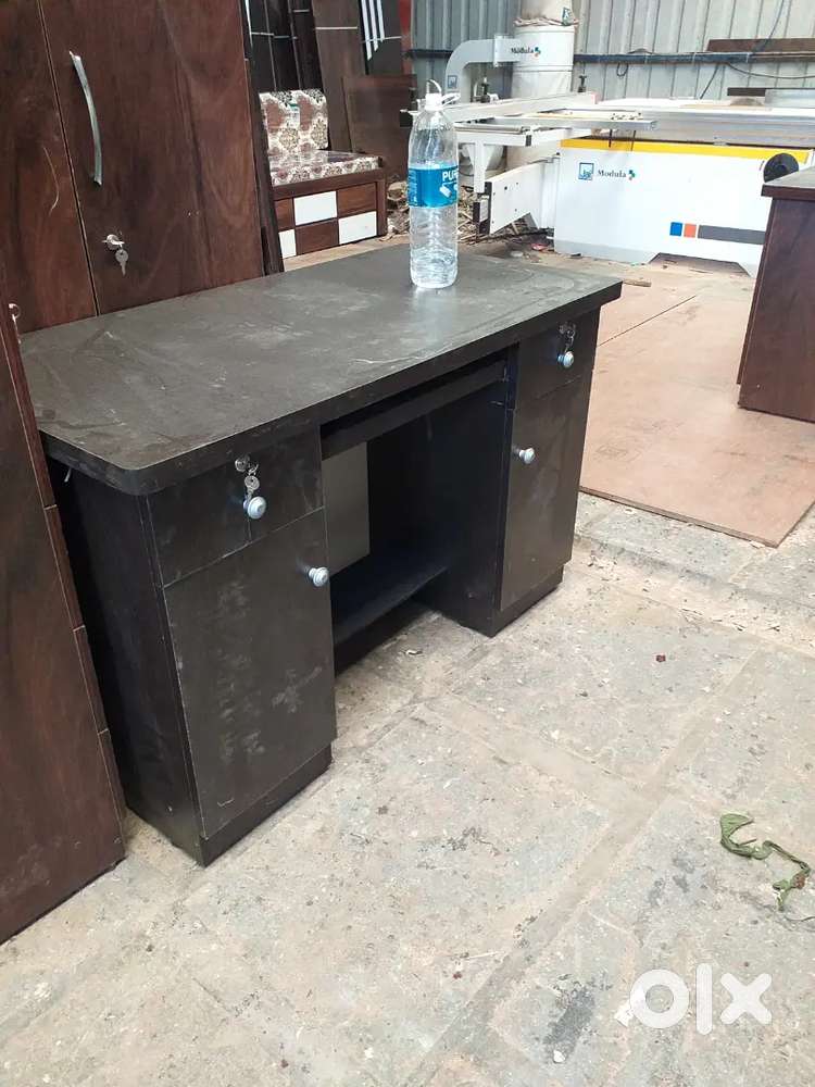 Premium Quality Office Table or Computer Table 4*2 at Factory Cost