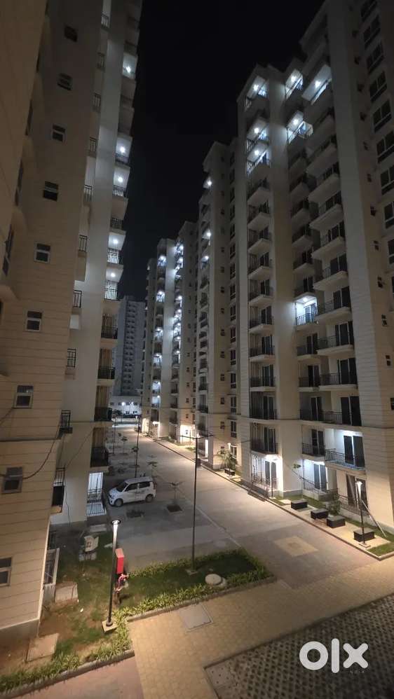 Available 2BHK Fully Furnished Society Flat