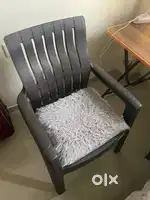 T table glass studyvtable chairs