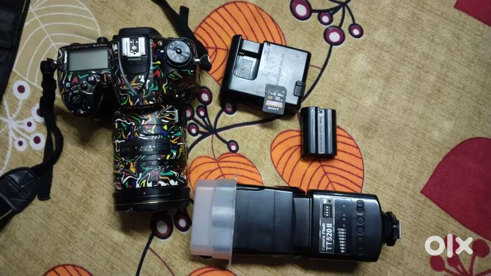 Nikon camera
Charger 
32 sd card 
Godox flash TT 520 II ALL EXCERSIZE
