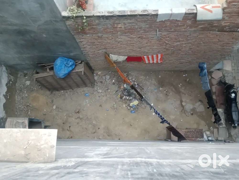 25 gaj plot for sale near vikaspuri delhi