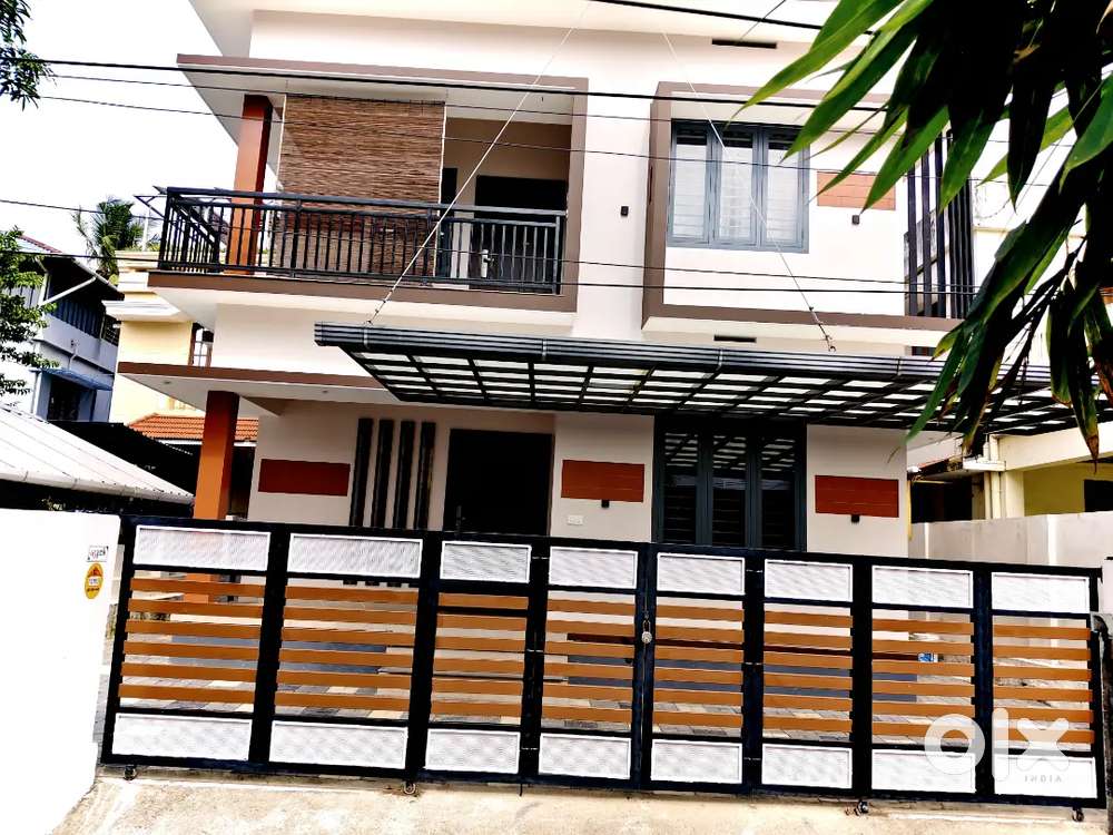 4bhk modern house for sale  at chitra nagar, pangode