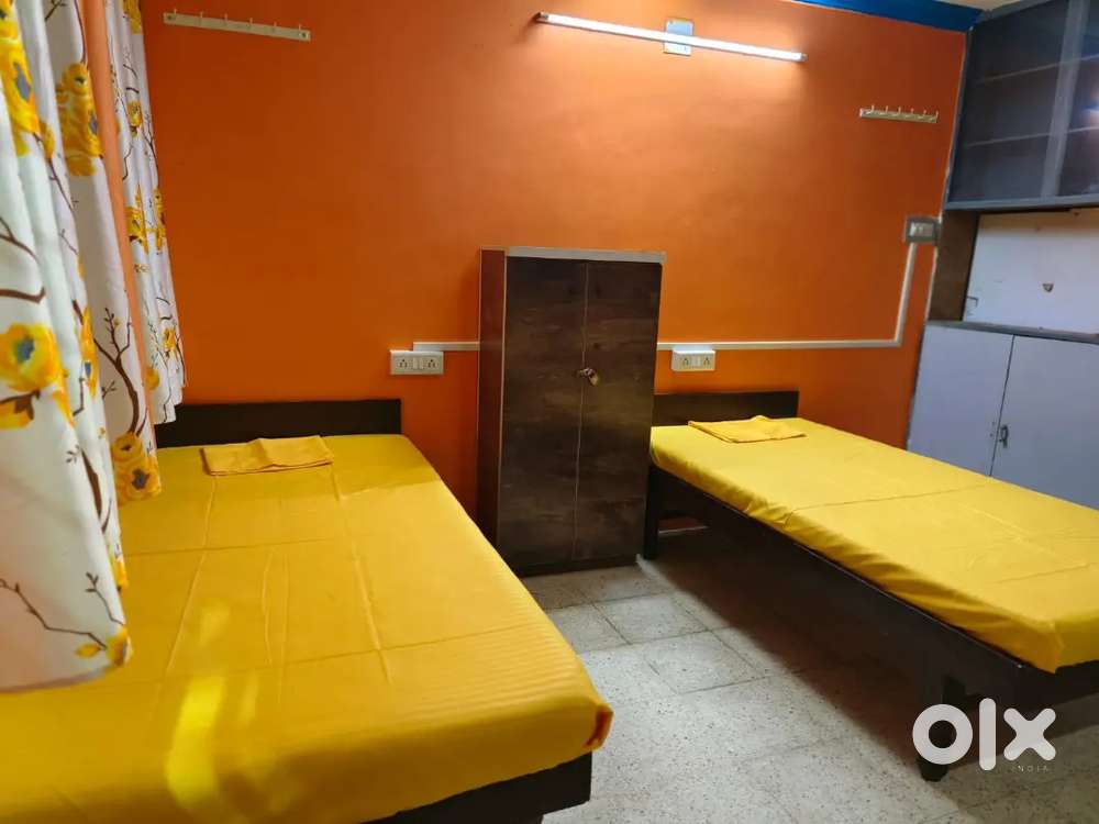 Fully Furnished boys PG at arunodaya circle, Alkapuri