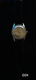 Hendry sandoz(3000),Seiko 5 tv watch(2000)
