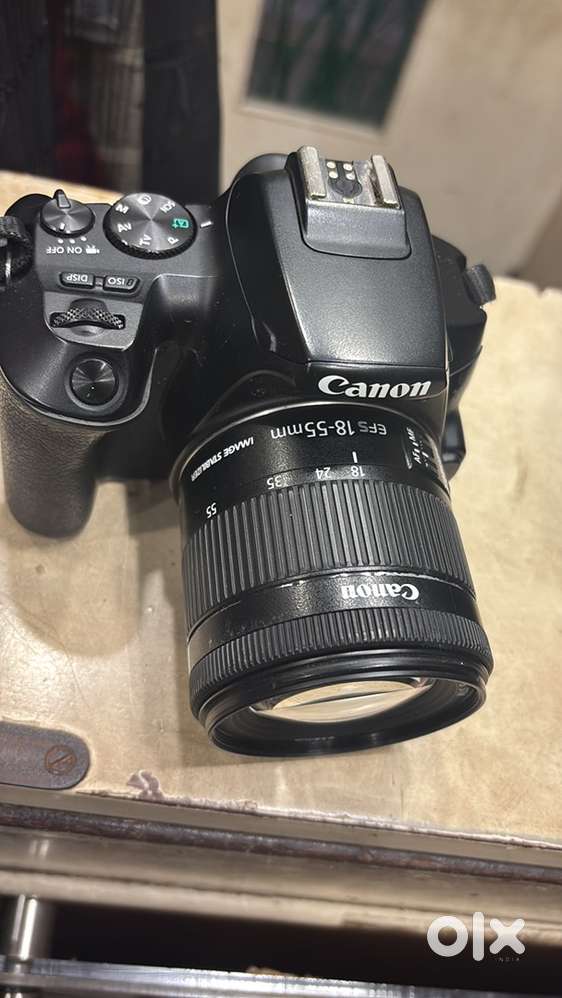 Canon 200d mark 2 and sony alpha 6100