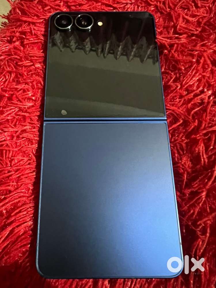 Brand New Samsung Z Flip 7
