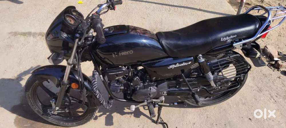 2023 model first awner