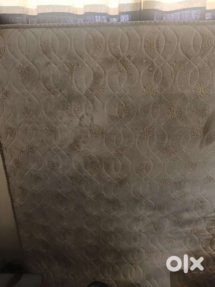 Double bed mattress