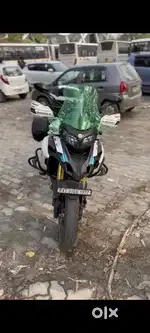 Benelli trk 502 .