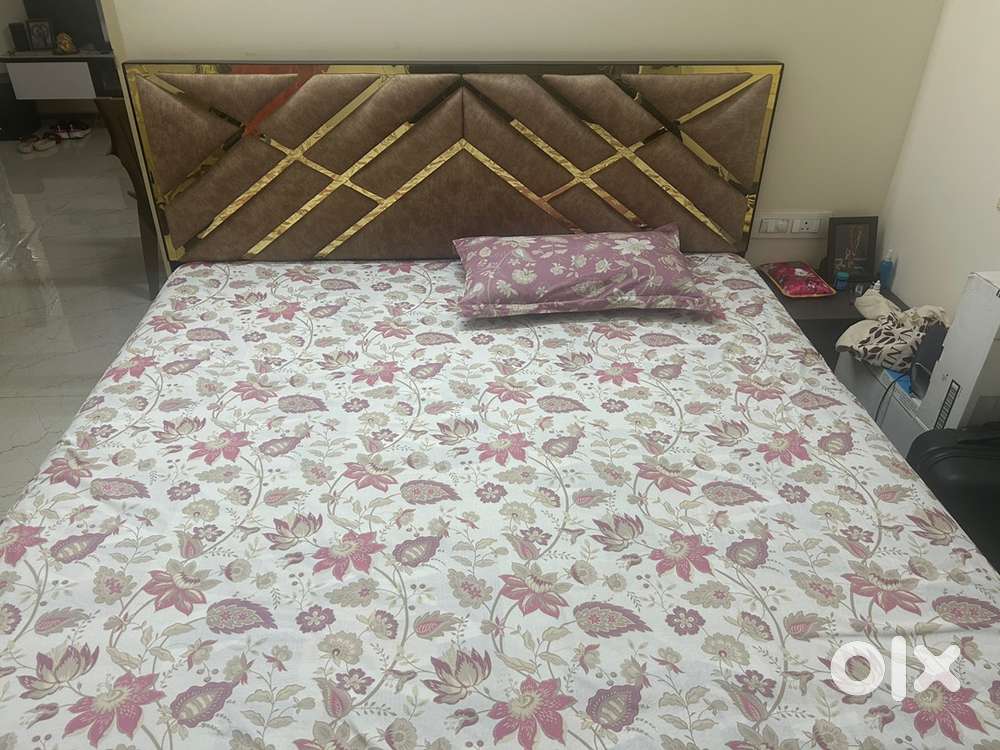 King Size Bed with Mattress