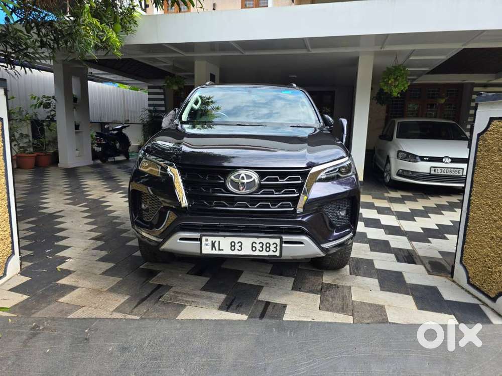 Mint condition toyota fortuner