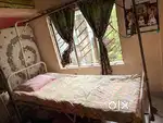 Hospital patient bed