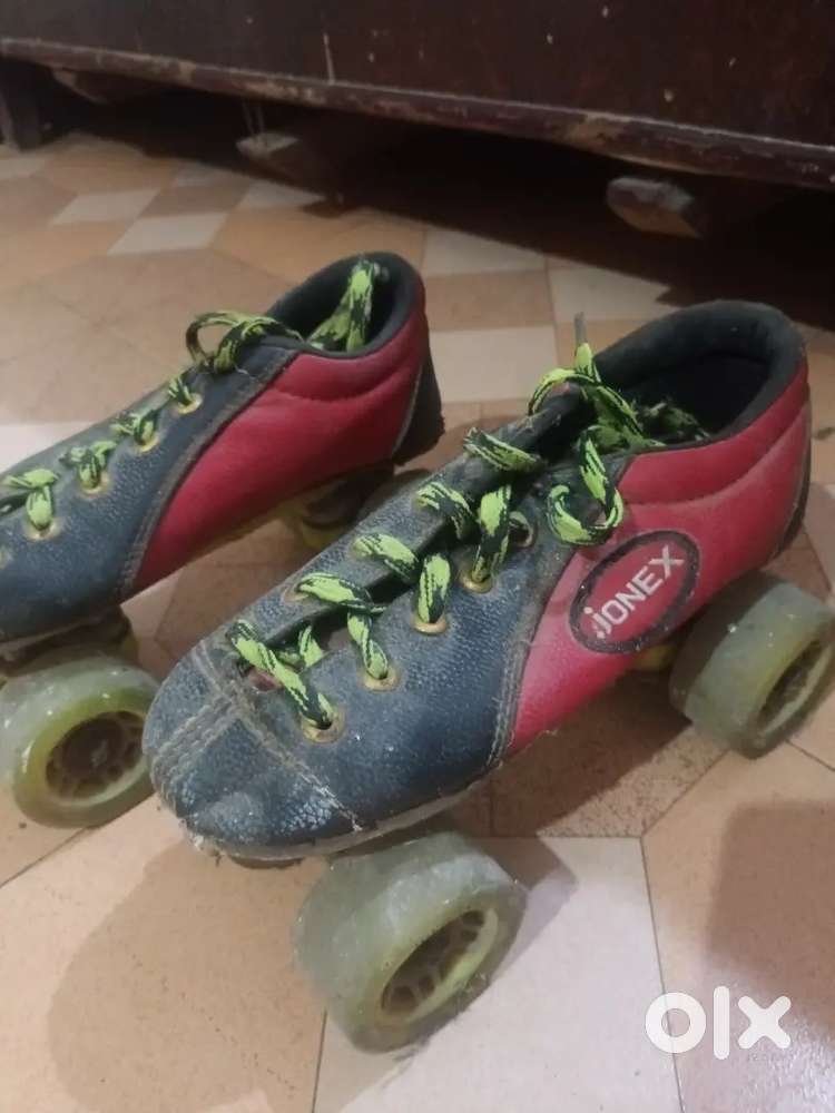 International skates