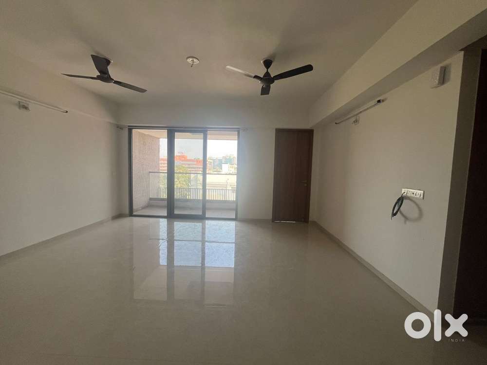 3Bhk Flat Rent Sola S G Highway