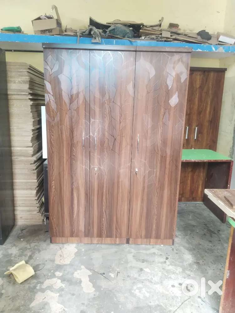 Brand new 3 Door Wardrobe 2+1