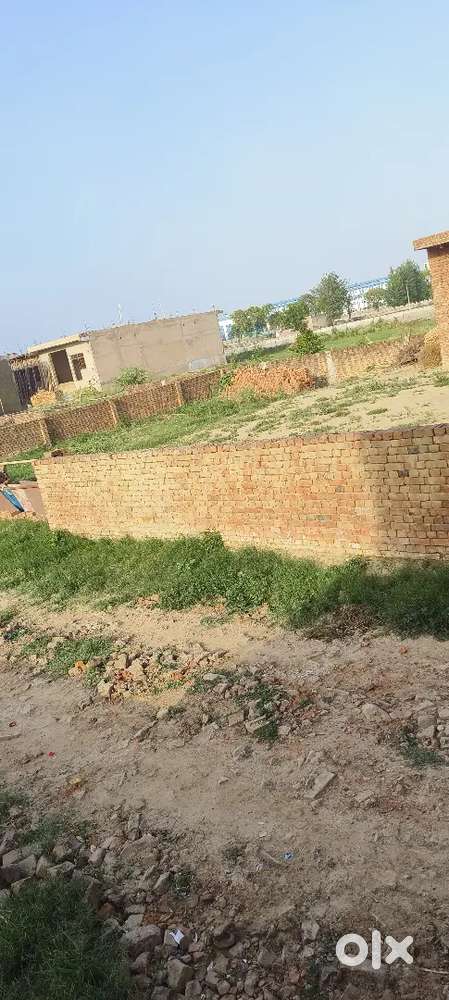 100 Gaj ka plot industrial area sector 29 yaida