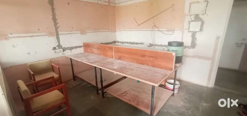 Newly coloured furnish office for rent at alkapuri with lift, parking