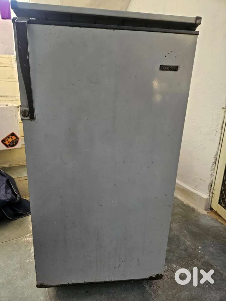 Fridge old