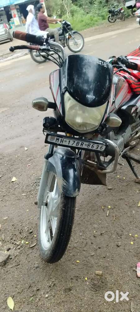 HF Deluxe HF Deluxe Deluxe gadi mein kuchh Kam nahin Hai