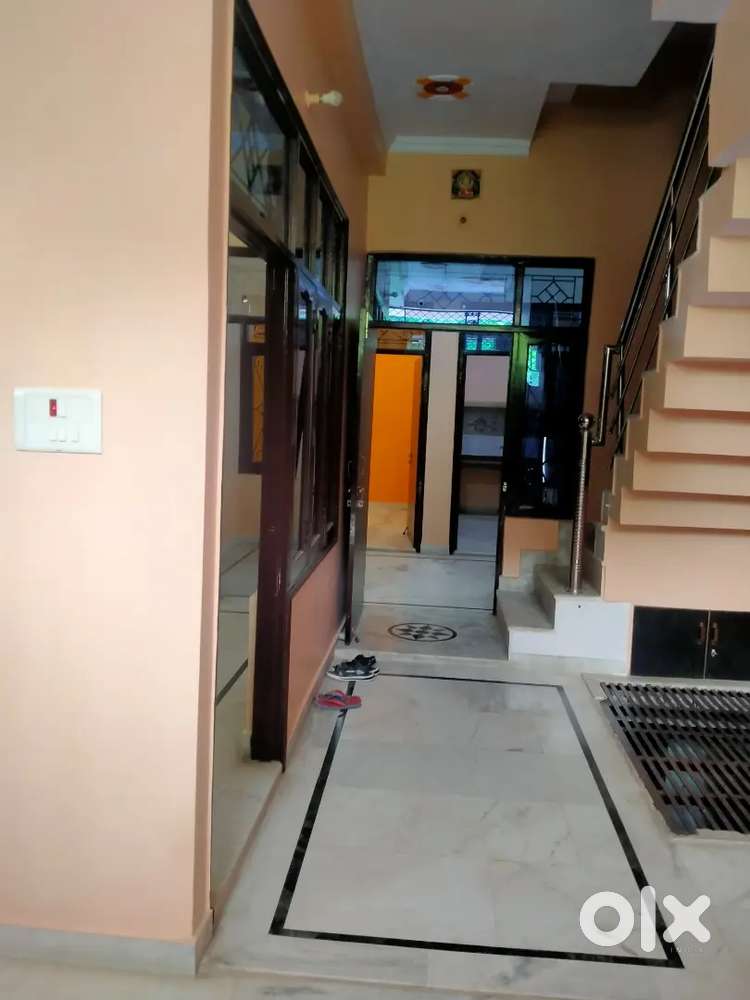 Well maintained house for rent