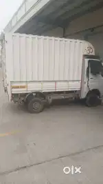 Porter driver chota hathi