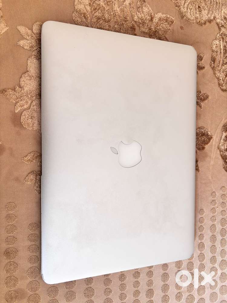 Apple MacBook Air (2017)  128 Gb Urgent Sale Message Fast :)