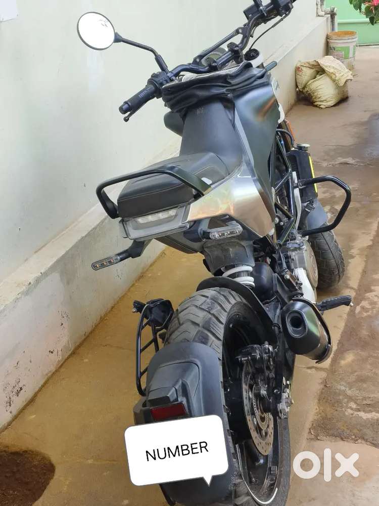 Husqvarna Svartpilen 250