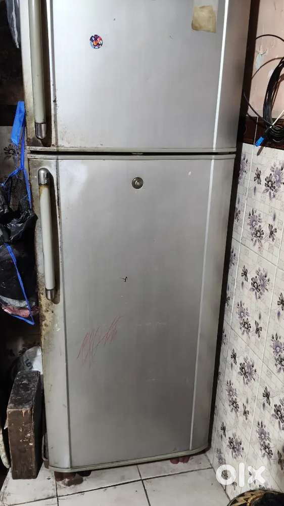Samsung double door fridge.