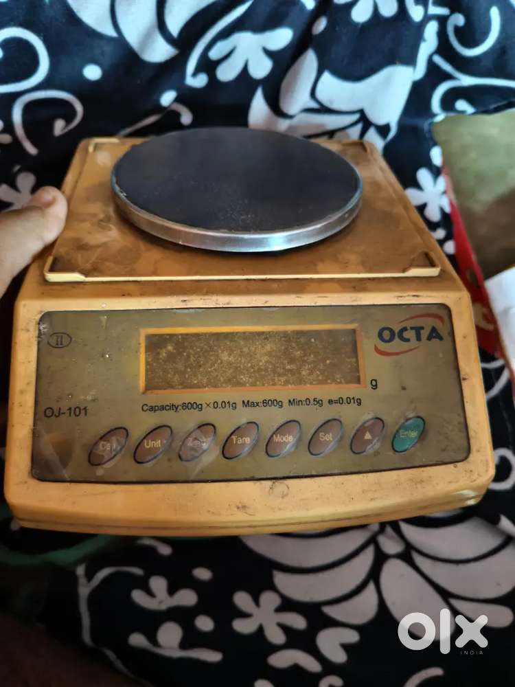 Octa model OJ-101 digital precision balance/scale. (Price negotiable)