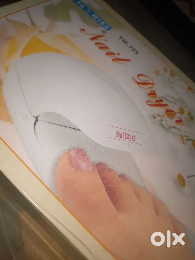 It is good nail dryer . And is in good condition it is original dryer