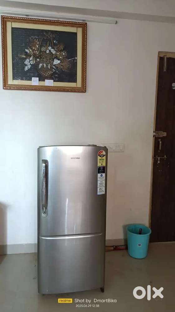 2Bhk flat only for working class person boy& girls