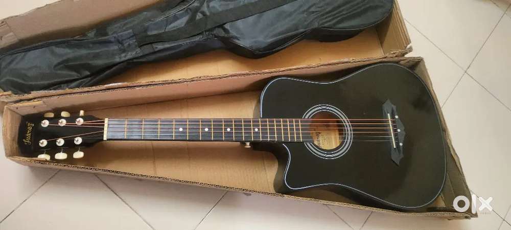 Accoustic guitar (LEFT HANDED)