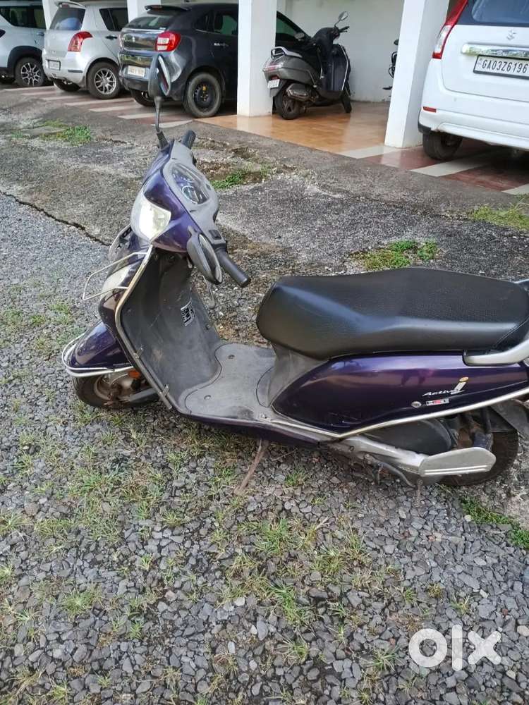Self driven, two wheeler, Activa I, purple colour. In good conditoon