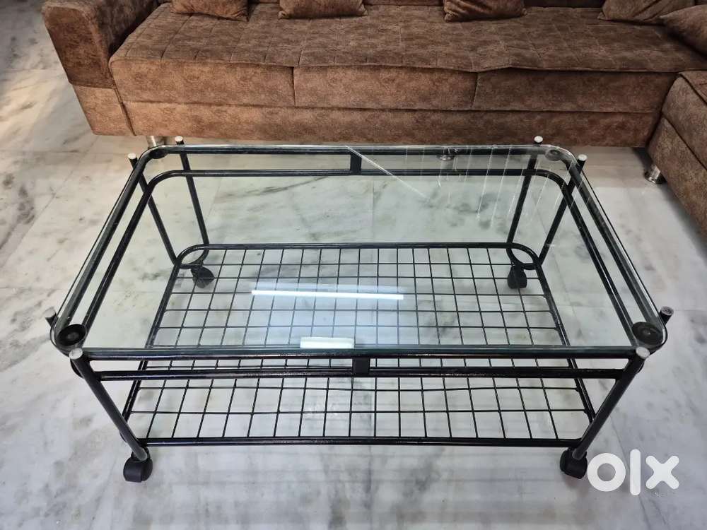 Centre Table (Tipoi)