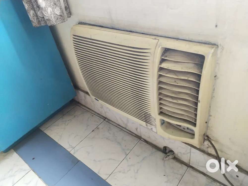 CARRIER window Ac